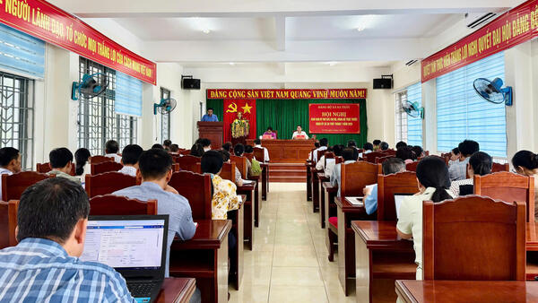 Hội nghị giao ban Bí thư các chi bộ, đảng bộ trực thuộc Đảng bộ xã Sa Thầy tháng 7/2025