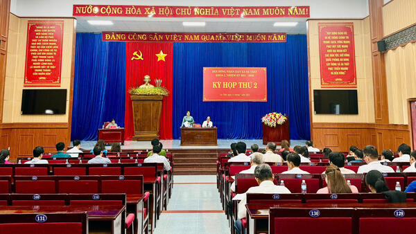 HĐND xã tổ chức kỳ họp thứ 2 khóa I, nhiệm kỳ 2021 - 2026