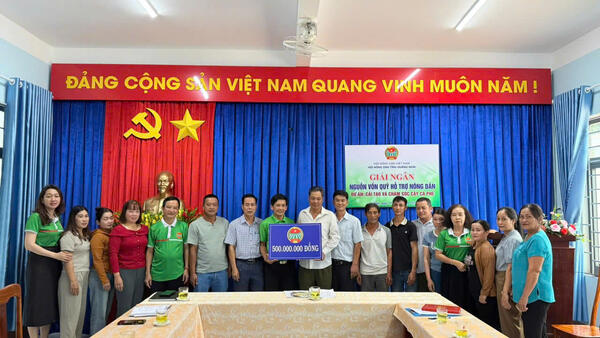 Giải ngân Quỹ Hỗ trợ nông dân tỉnh Quảng Ngãi